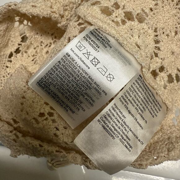 5/$35‎    H&M Womens Crop Top Sz XS Light Beige Lace Camisole V Neck Cropped - Picture 6 of 6